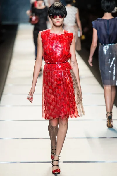 Look 37